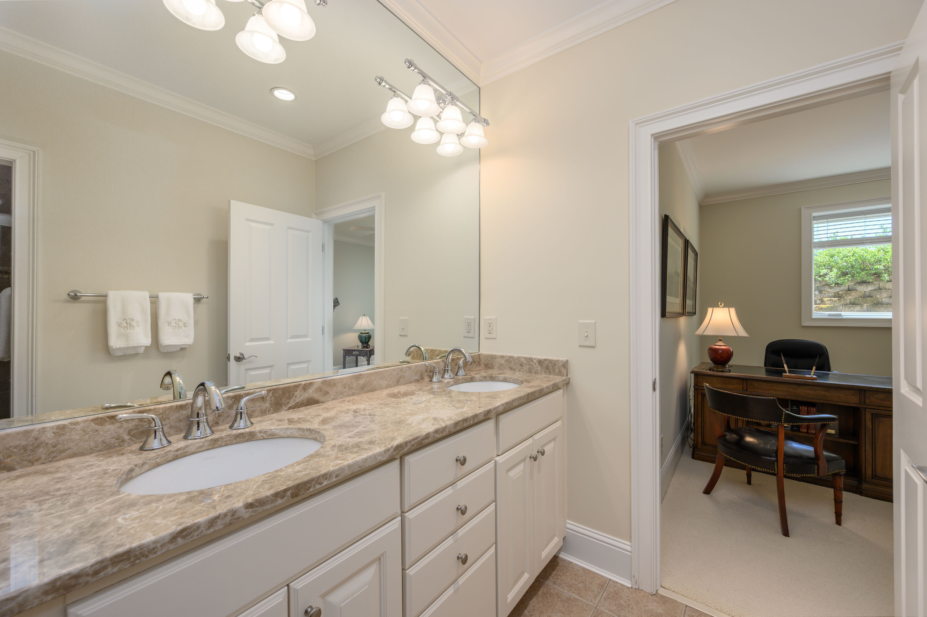 1030 Alanson Court image 41